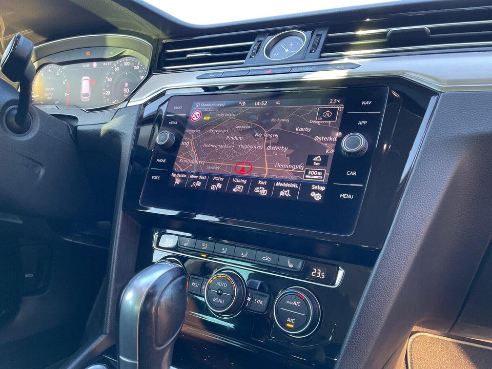 VW Passat 1,5 TSi 150 Highline Variant DSG 5d