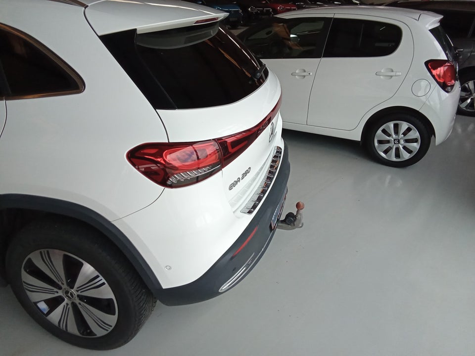 Mercedes EQA250 Progressive 5d