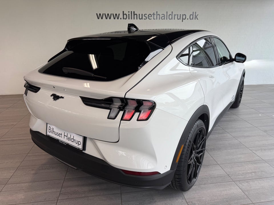 Ford Mustang Mach-E 98 Extended Range 5d