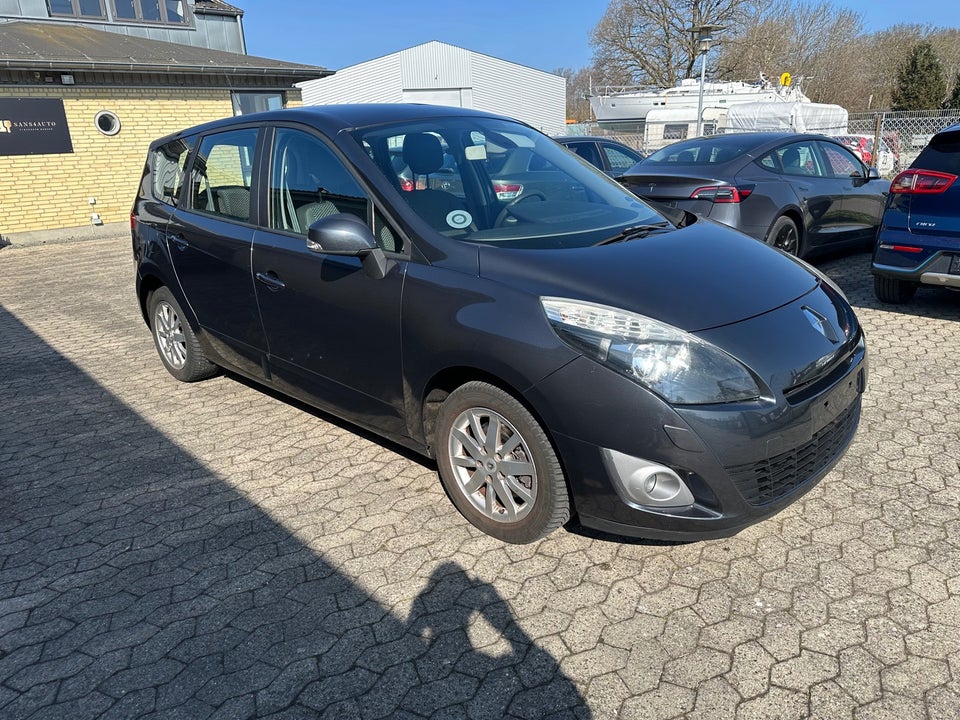 Renault Grand Scenic III 1,6 16V Authentique+ 7prs 5d