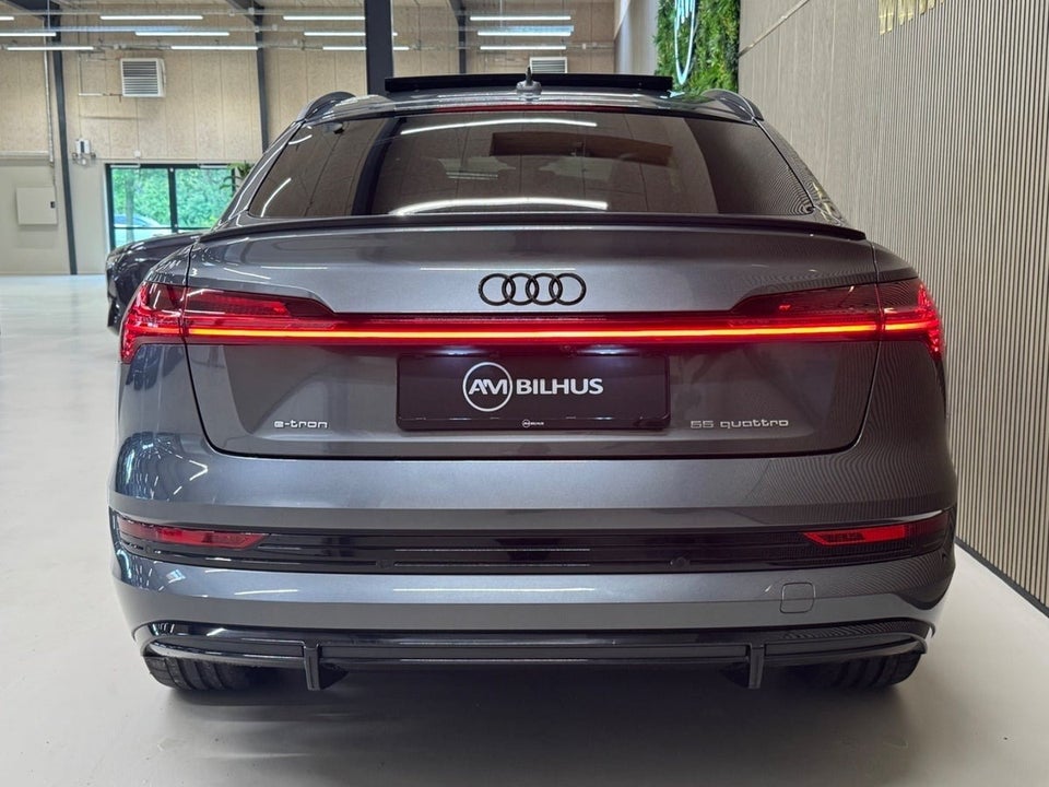 Audi e-tron 55 S-line Sportback quattro 5d