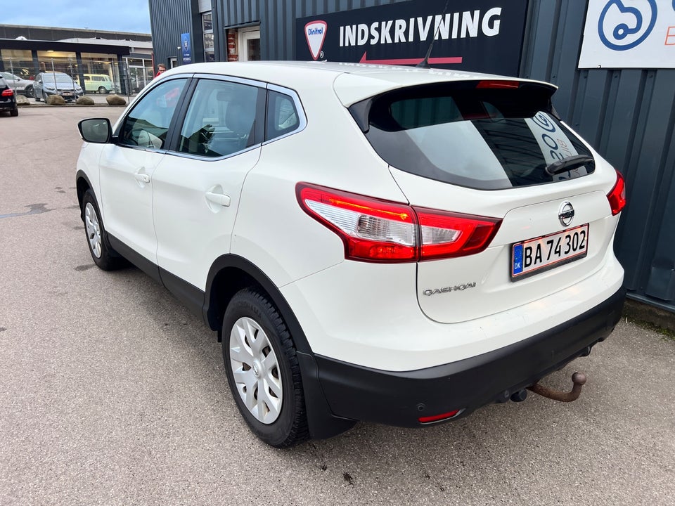 Nissan Qashqai 1,2 Dig-T 115 Acenta 5d