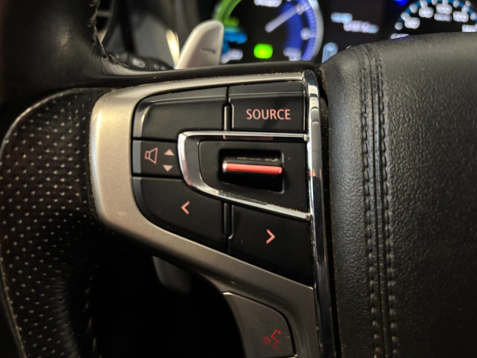 Mitsubishi Outlander 2,4 PHEV Invite CVT 4WD 5d