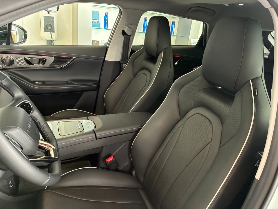 Omoda 5 EV Premium 5d