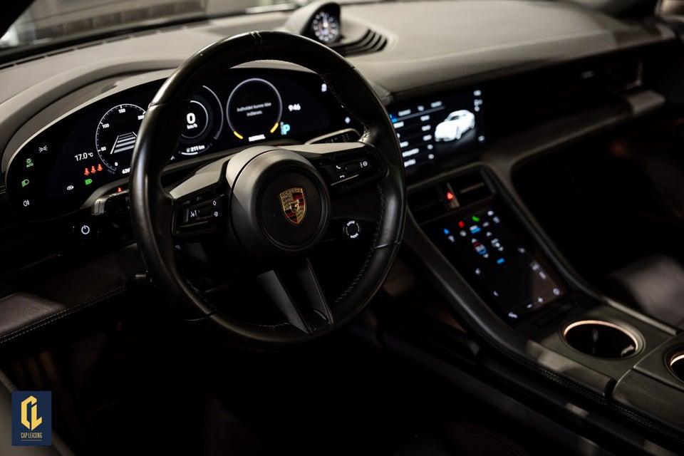 Porsche Taycan Performance+ 4d