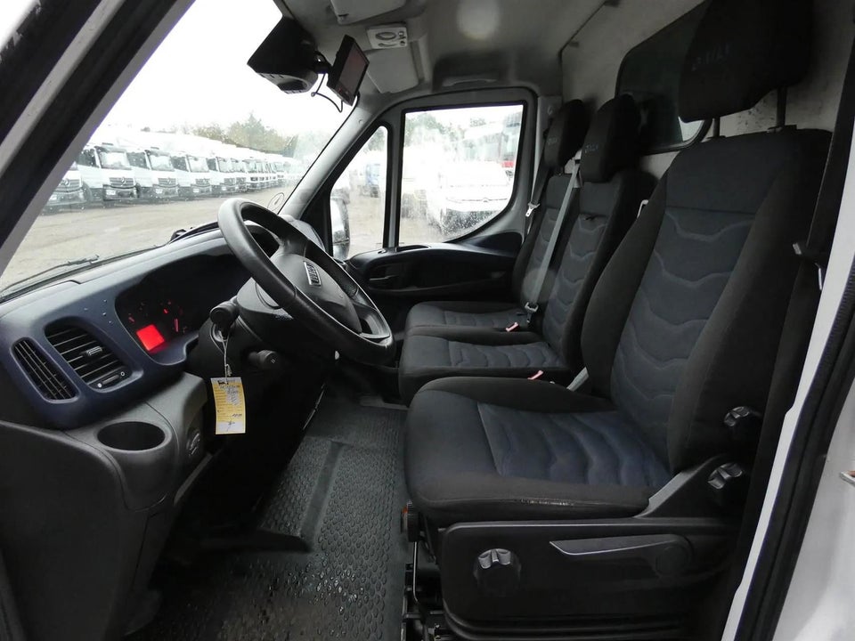 Iveco Daily 2,3 35S16 12m³ Van AG8