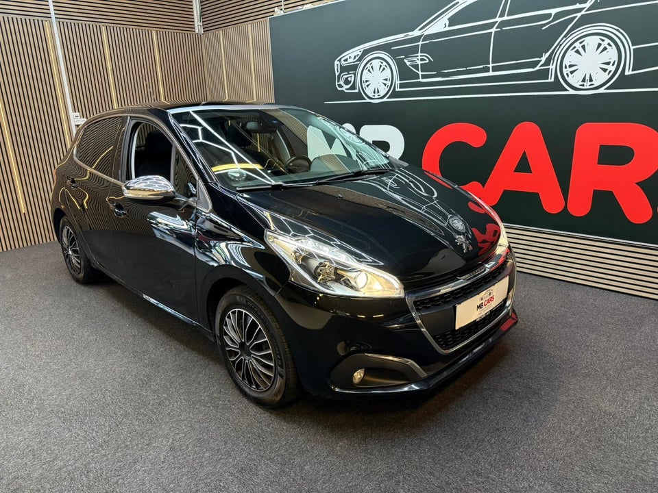 Peugeot 208 1,2 PureTech 82 Allure Sky 5d