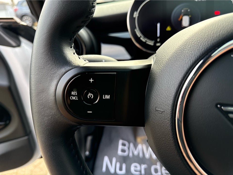 MINI Cooper SE Classic Trim 3d