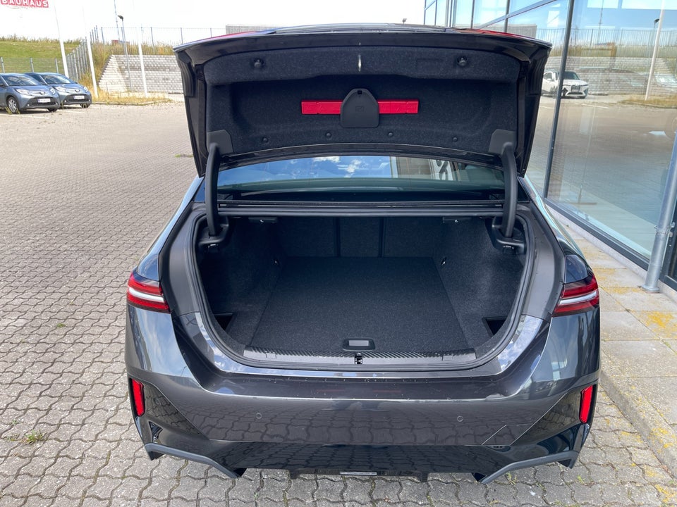 BMW i5 eDrive40 M-Sport 4d