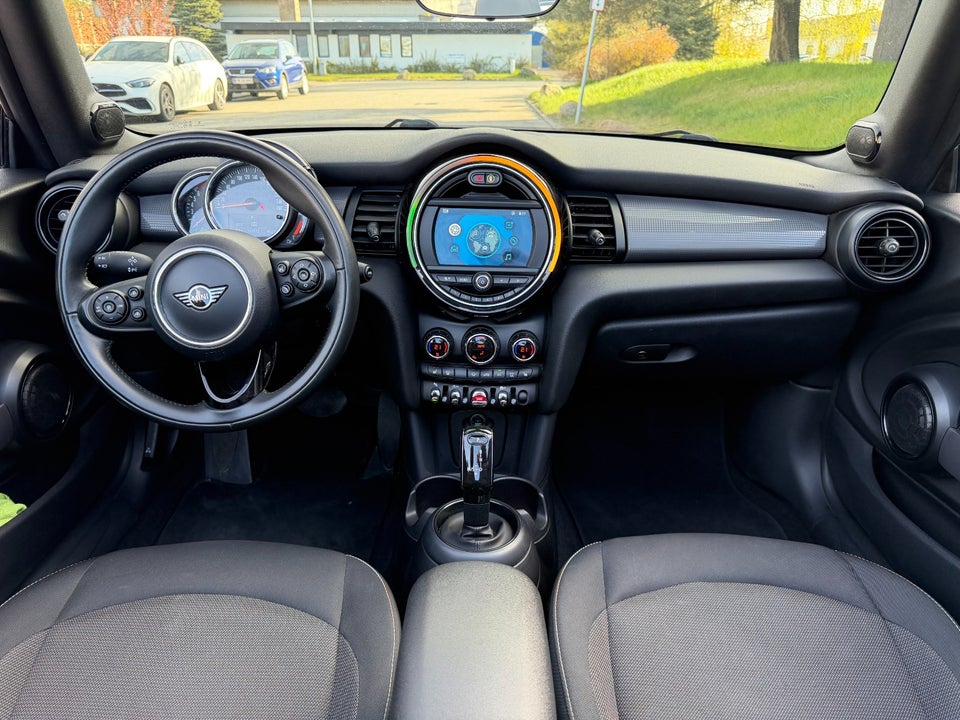 MINI Cooper 1,5 Essential Cabriolet aut. 2d