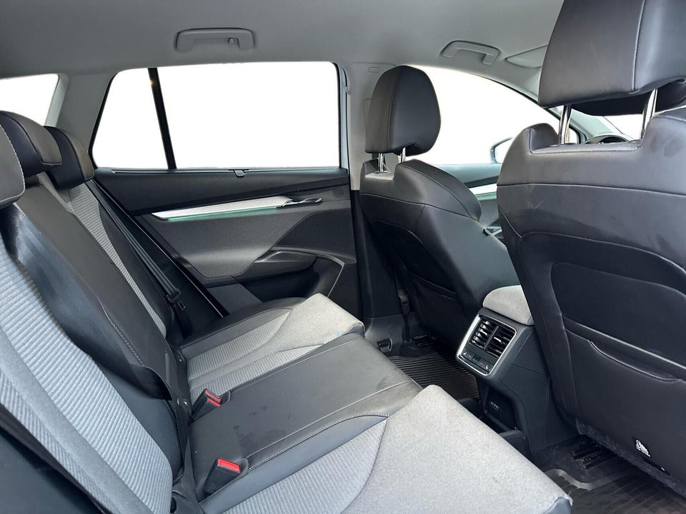 Skoda Enyaq 80 iV Loft 5d