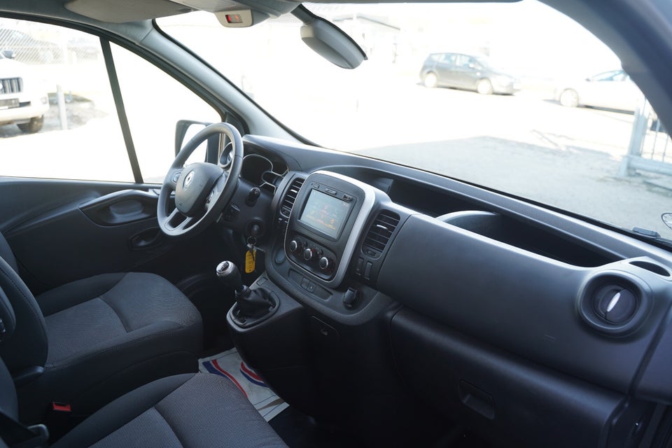 Renault Trafic T29 2,0 dCi 120 L2H1