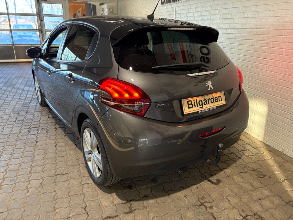 Peugeot 208 1,5 BlueHDi 100 Signature Sky 5d