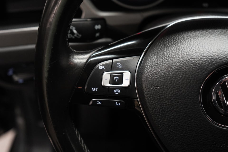 VW Touran 1,6 TDi 115 Comfortline Connect DSG 7prs 5d