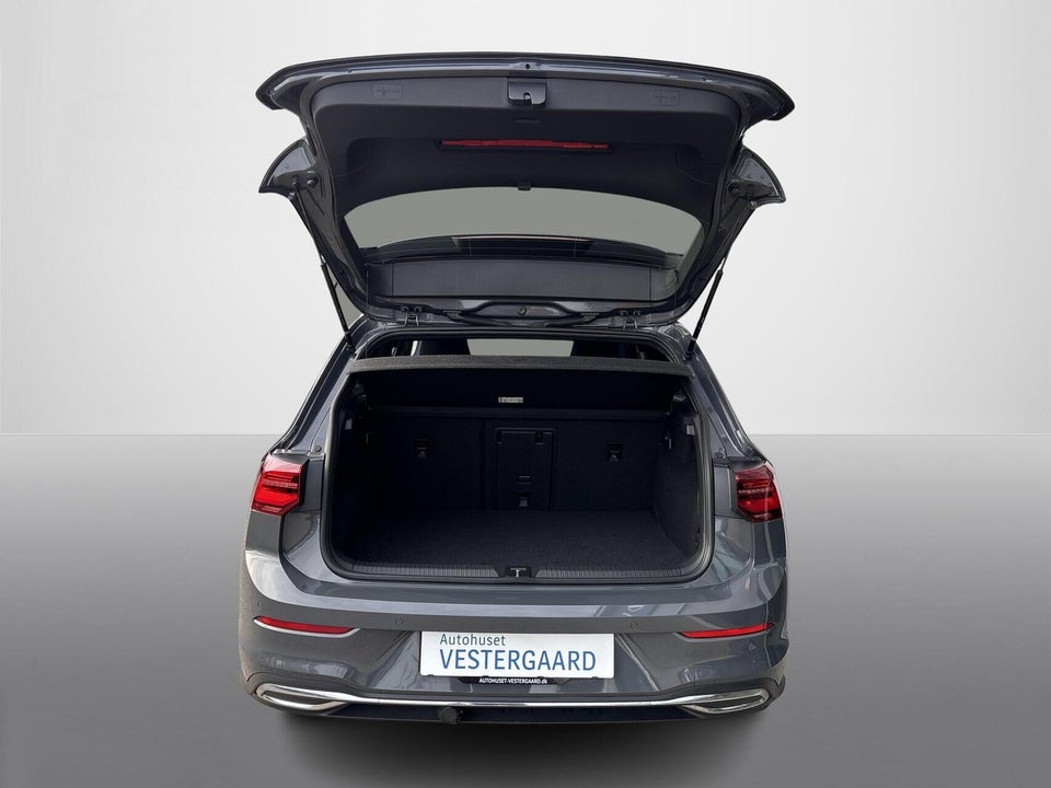 VW Golf VIII 1,4 GTE DSG 5d