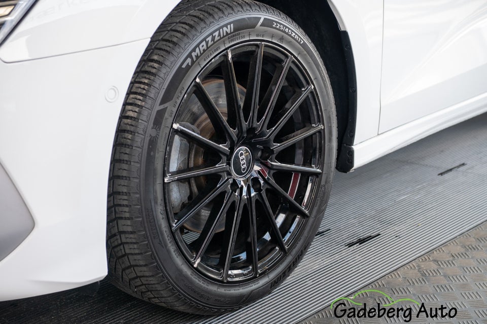 Audi A3 40 TFSi e Sport Sportback S-tr. 5d