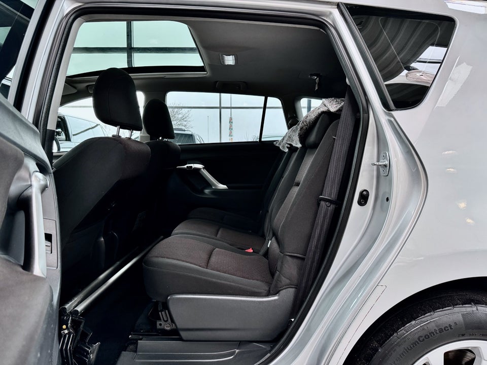 Toyota Verso 1,8 TX Skyview 7prs 5d