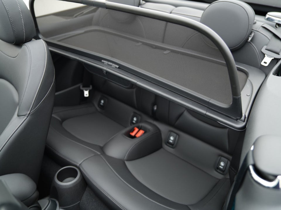 MINI Cooper S 2,0 Essential Cabriolet aut. 2d