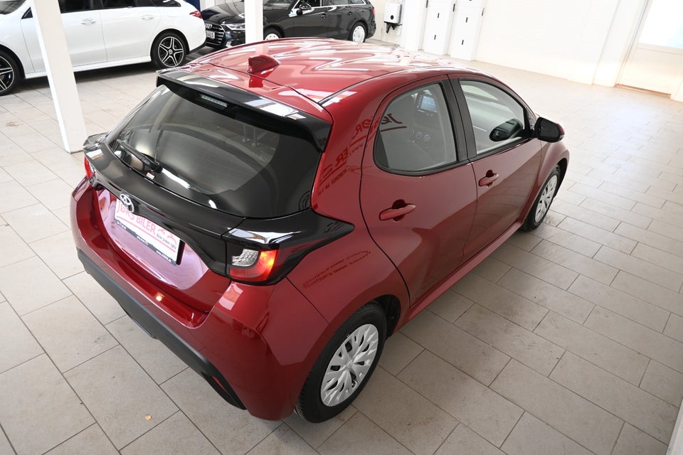 Toyota Yaris 1,0 Active 5d