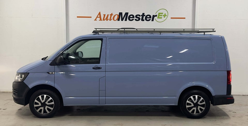 VW Transporter 2,0 TDi 150 Kassevogn lang