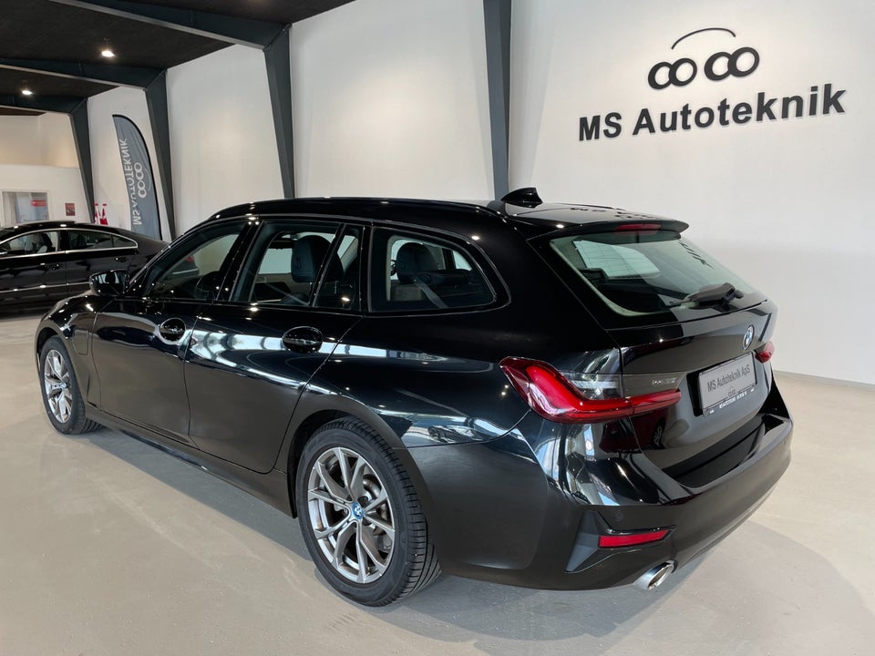 BMW 330e 2,0 Touring Sport Line aut. 5d