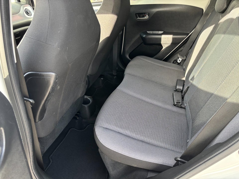 Toyota Aygo 1,0 VVT-i x-play x-shift 5d