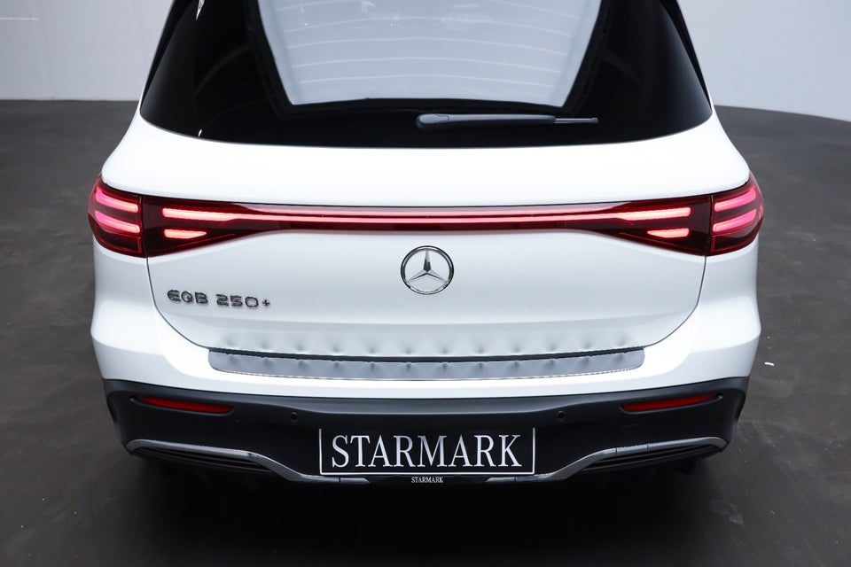 Mercedes EQB250+ AMG Advance 5d