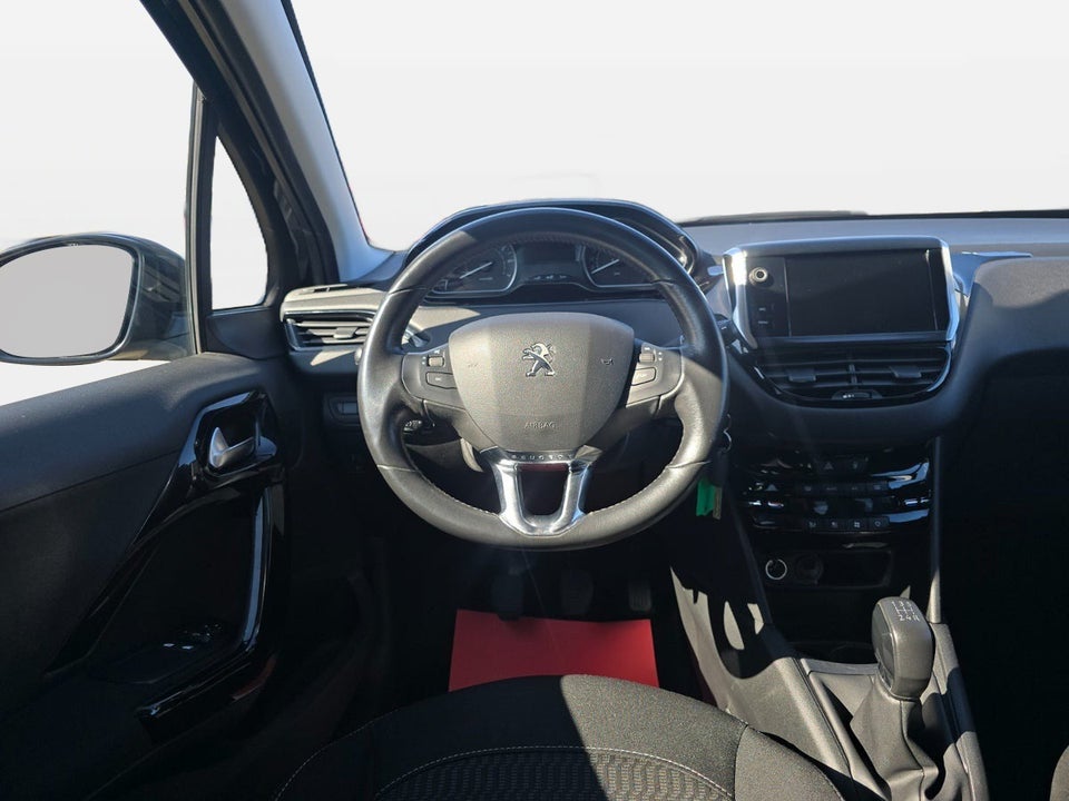 Peugeot 208 1,2 PureTech 82 Envy 5d