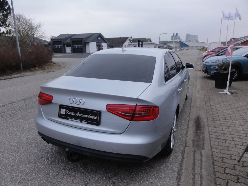 Audi A4 2,0 TDi 143 4d