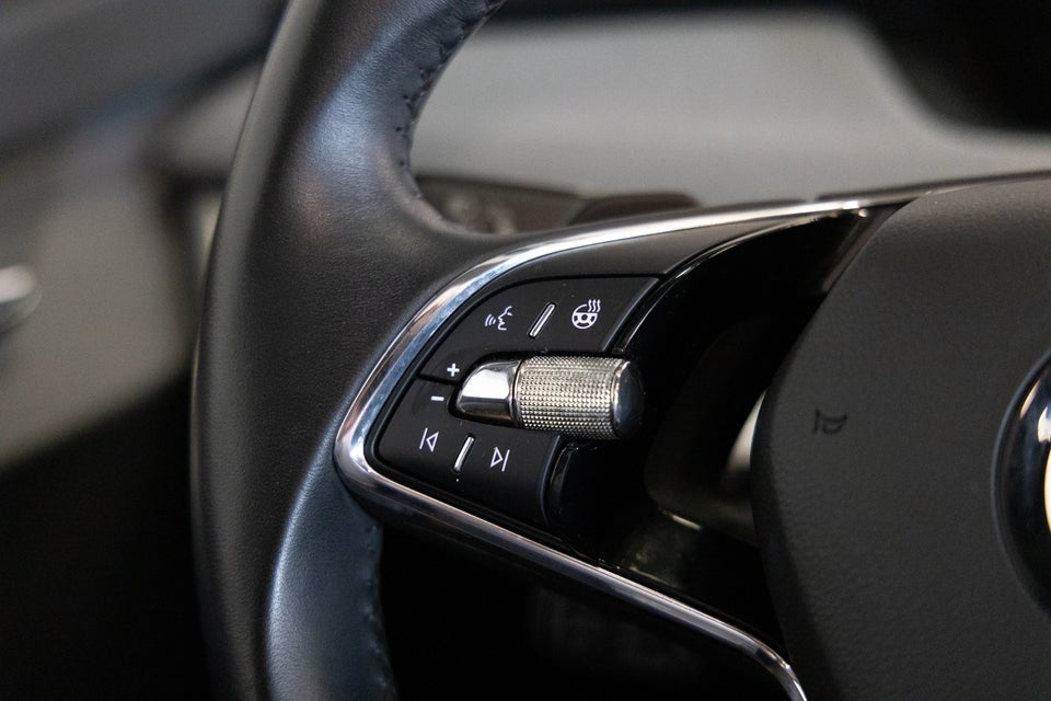 Skoda Enyaq 60 iV Loft 5d