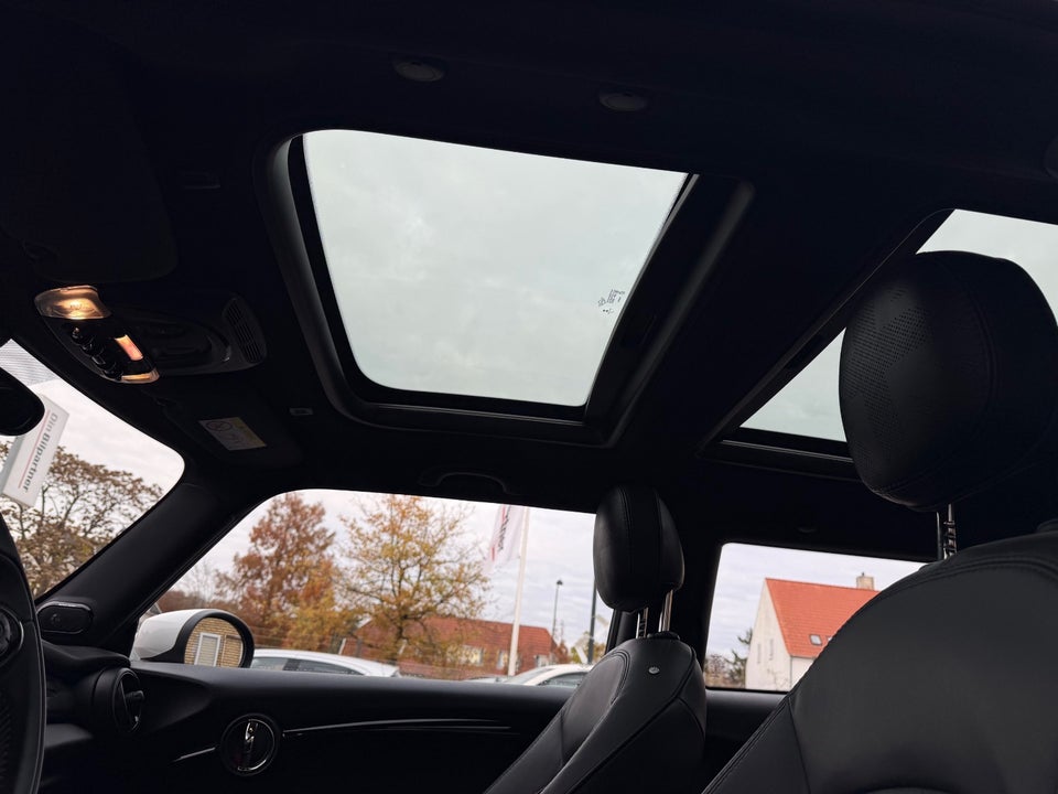 MINI Cooper SE Maximise 3d