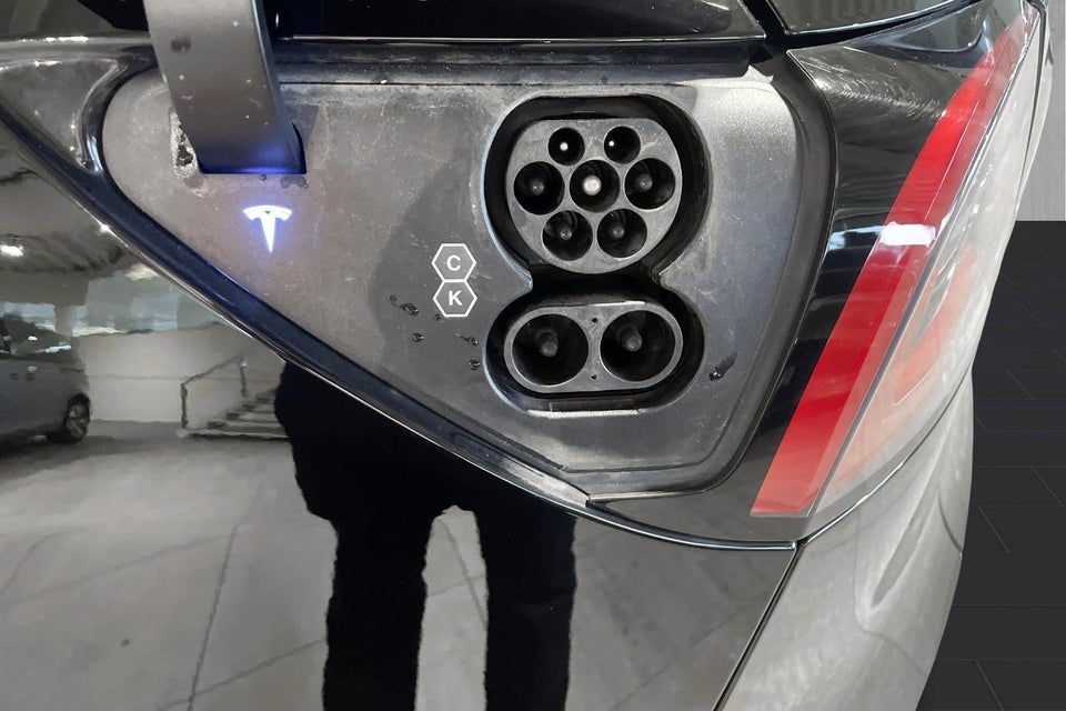 Tesla Model Y Performance AWD 5d