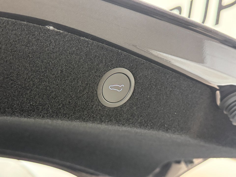 Tesla Model 3 Long Range AWD 4d