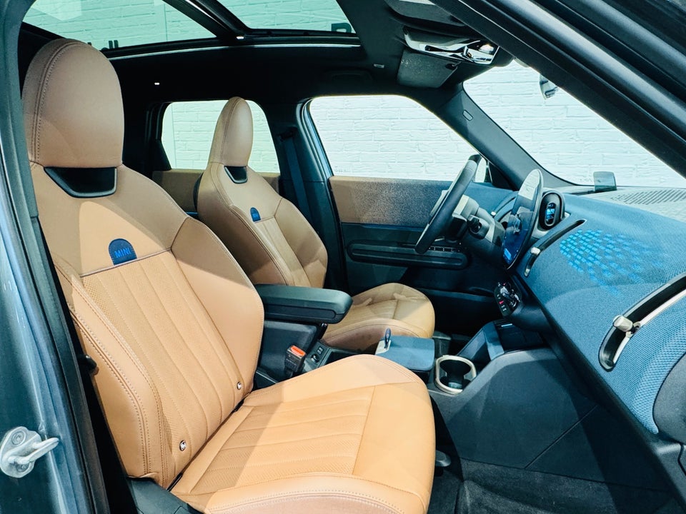 MINI Countryman E Favoured Trim M 5d