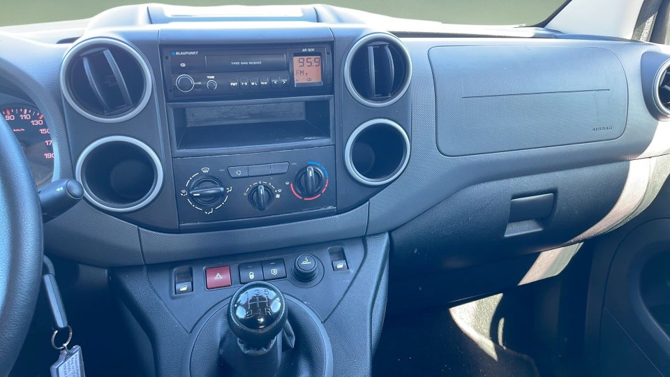 Peugeot Partner 1,6 BlueHDi 75 L1 Van 5d