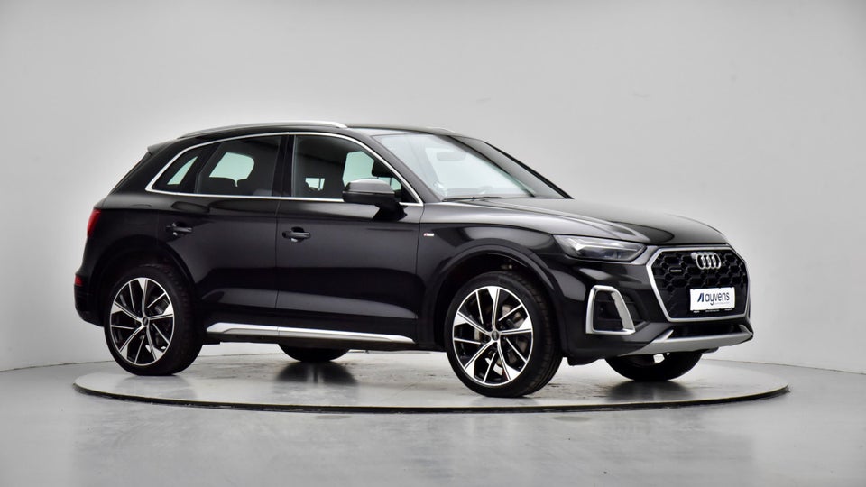 Audi Q5 55 TFSi e S-line quattro S-tr. 5d
