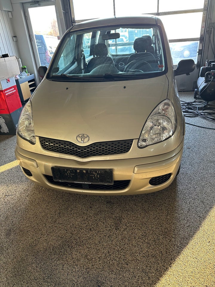 Toyota Yaris Verso 1,4 D-4D Sol 5d