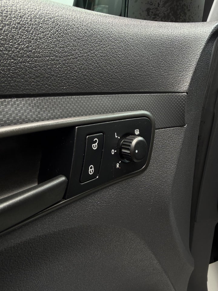 VW Caddy Maxi 1,6 TDi 102 DSG BMT Van 4d