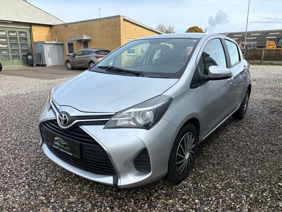 Toyota Yaris 1,0 VVT-i T2 5d