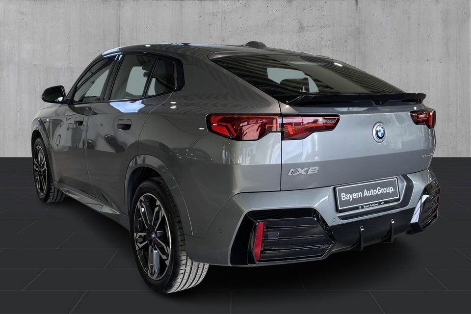 BMW iX2 eDrive20 M-Sport 5d