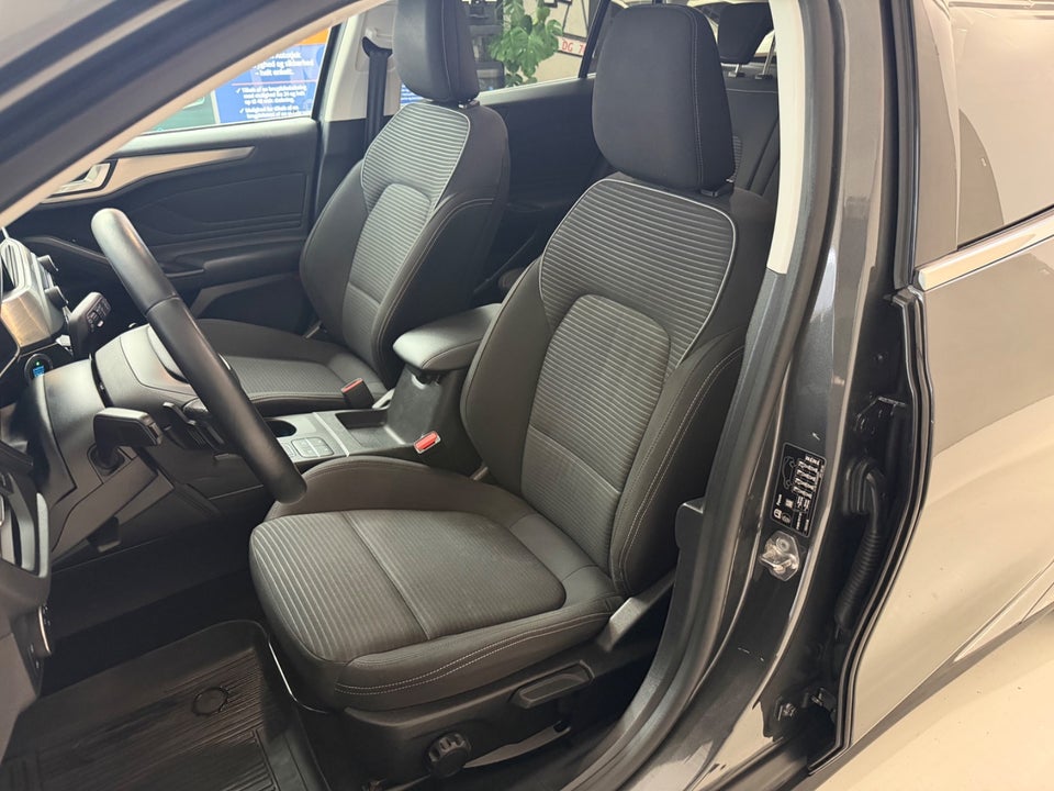 Ford Focus 1,5 EcoBlue Titanium Business stc. aut. 5d