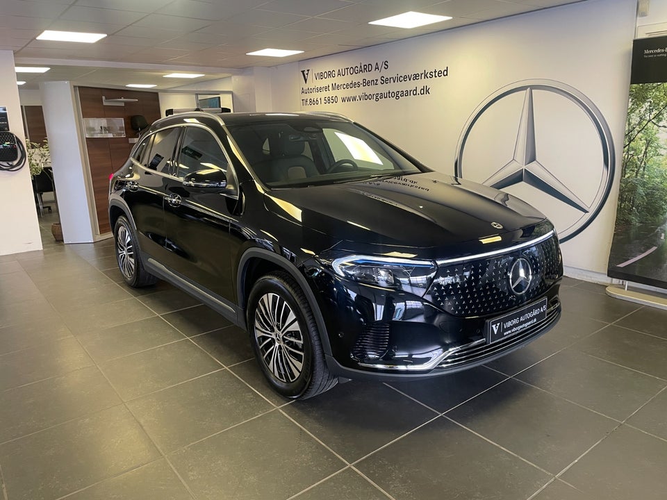 Mercedes EQA300 4Matic 5d