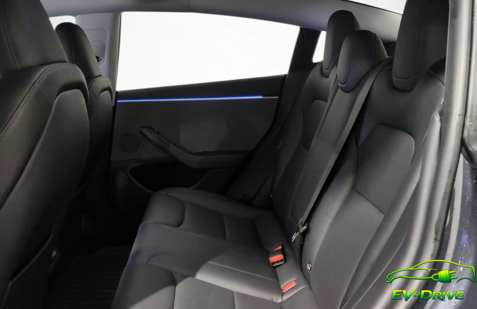 Tesla Model 3 RWD 4d