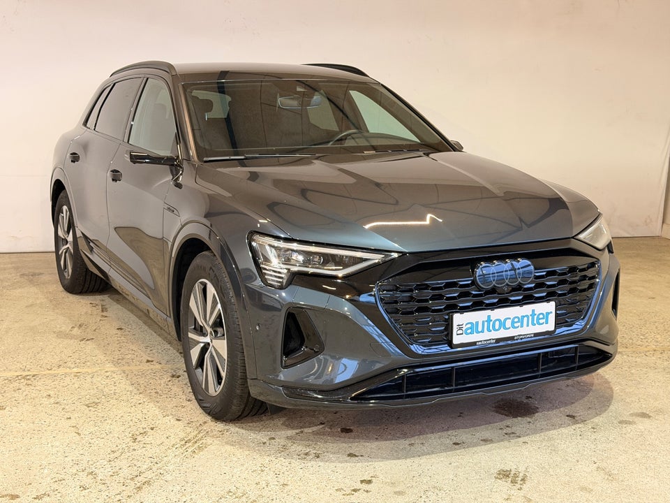 Audi Q8 e-tron 55 S-line quattro 5d