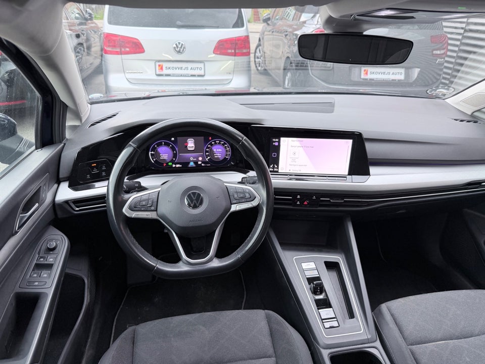 VW Golf VIII 2,0 TDi 115 Life DSG 5d