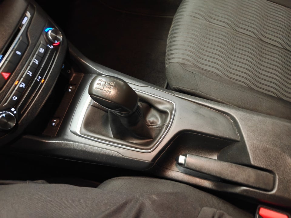 Peugeot 308 1,2 VTi 82 Active 5d