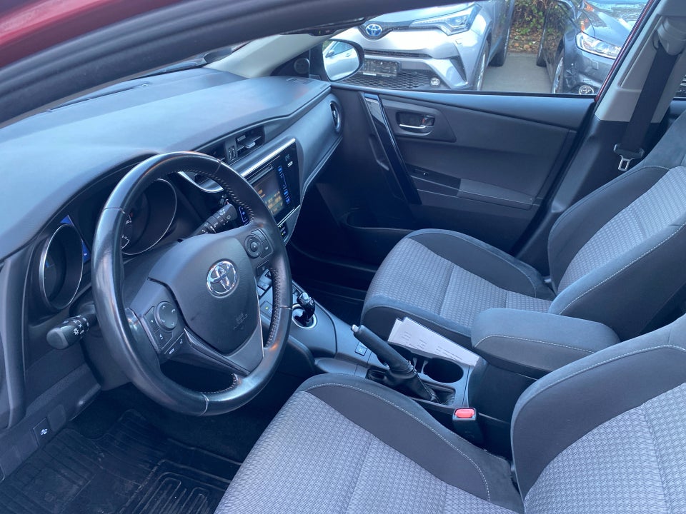 Toyota Auris 1,8 Hybrid H2 Spirit CVT 5d