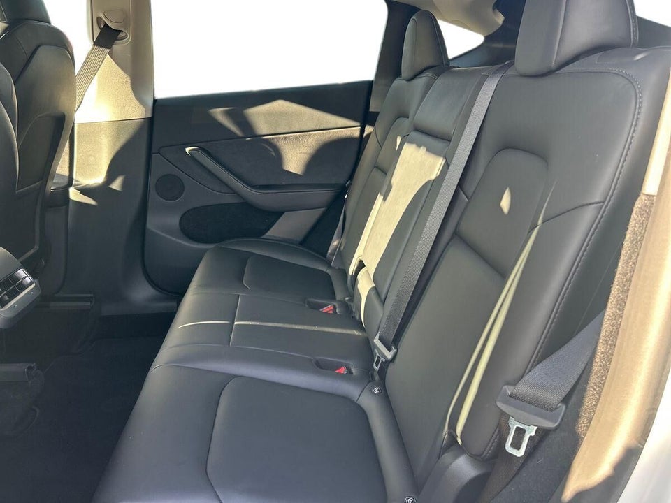 Tesla Model Y Long Range AWD 5d