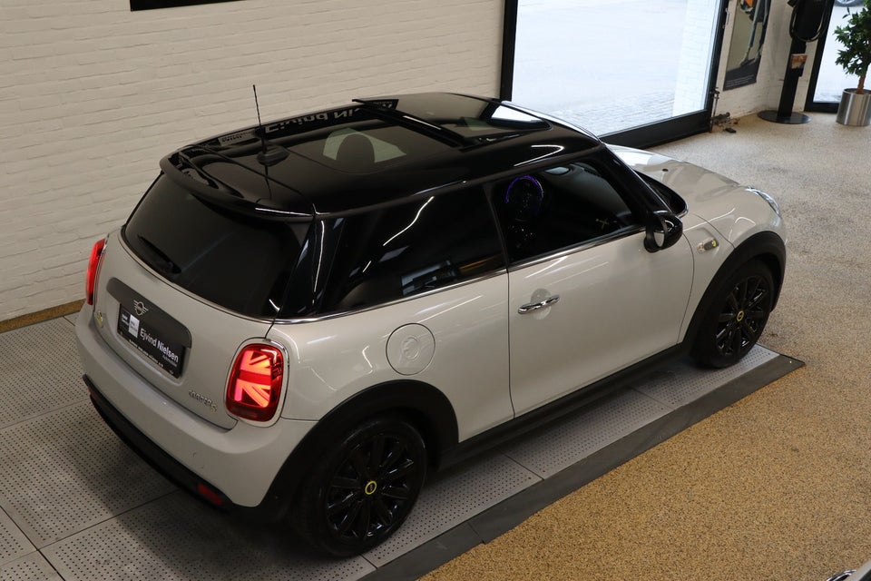 MINI Cooper SE Greenwich 3d