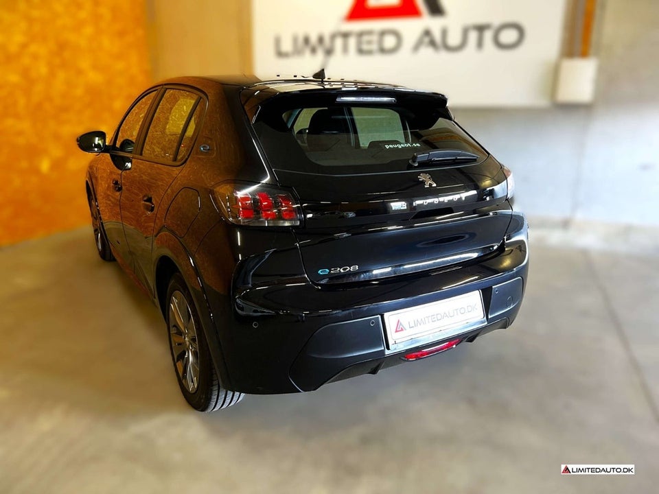 Peugeot e-208 50 Active 5d